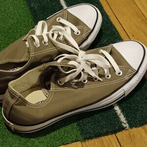 Men's Converse Chuck Taylor All Star Low Classic Size 6.5 (39.5 EUR)
